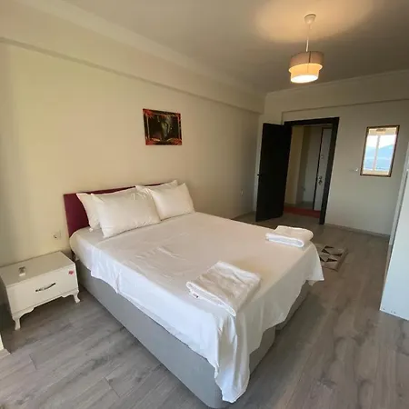 Apartman Azize 4